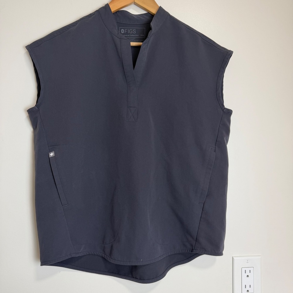 FIGS Rafaela Sleeveless Scrub Top Graphite Grey Womens XXS Technical